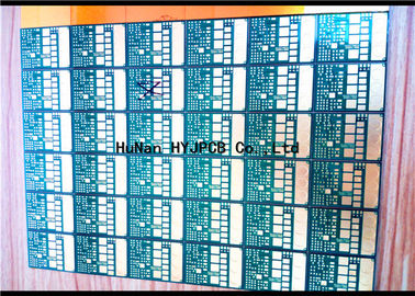 Bordo basso del PWB del metallo del PWB MCPCB del centro del Cu. Caratteristiche elettriche e meccaniche Pcbs fornitore